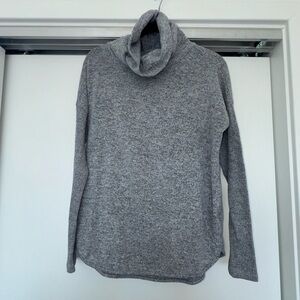 Women’s Sweet Romeo Heather Grey Turtleneck Sweater M